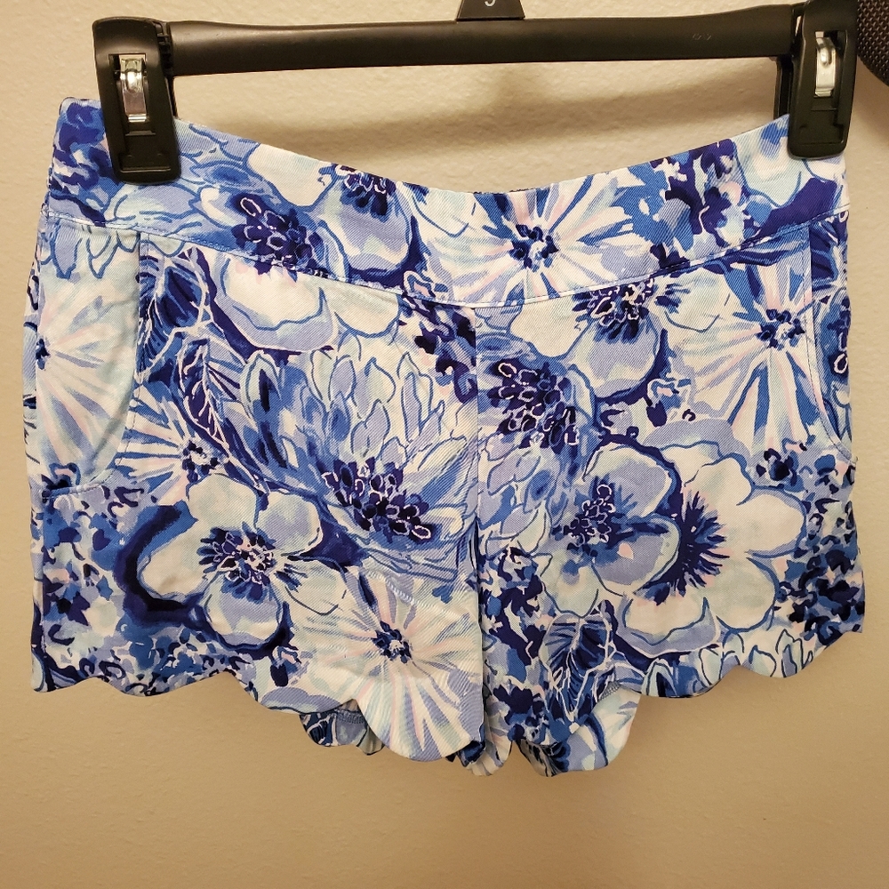 *SOLD* NWT Lilly Pulitzer Dahlia Shorts XS